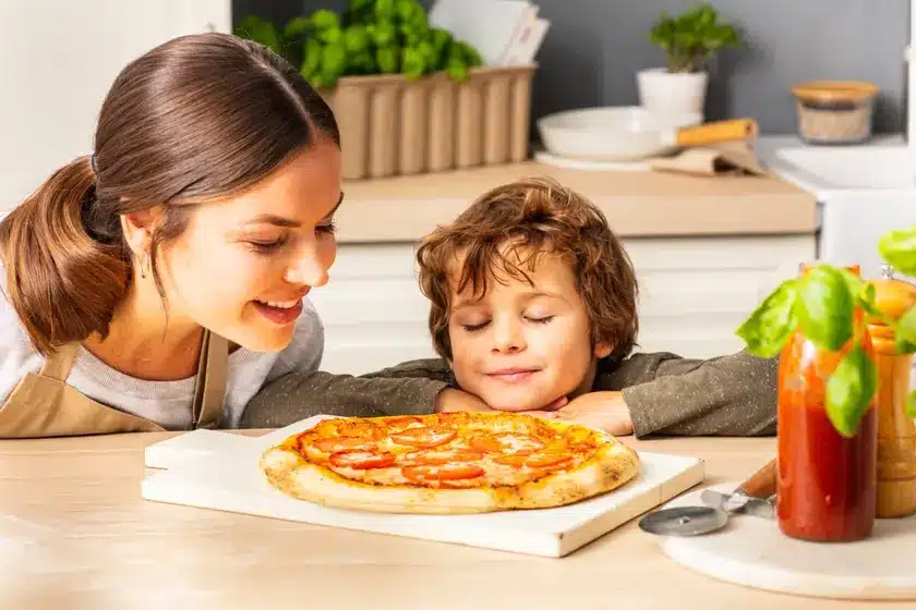 Comment cuire une pizza surgelée au micro-ondes : conseils et astuces